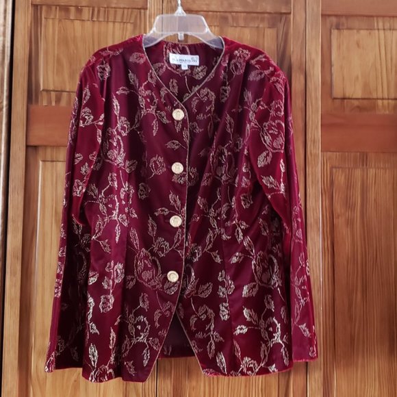 H. APPAREL red w/gold tone decor button front L/S fitted top sz 10 woman's - Picture 1 of 3